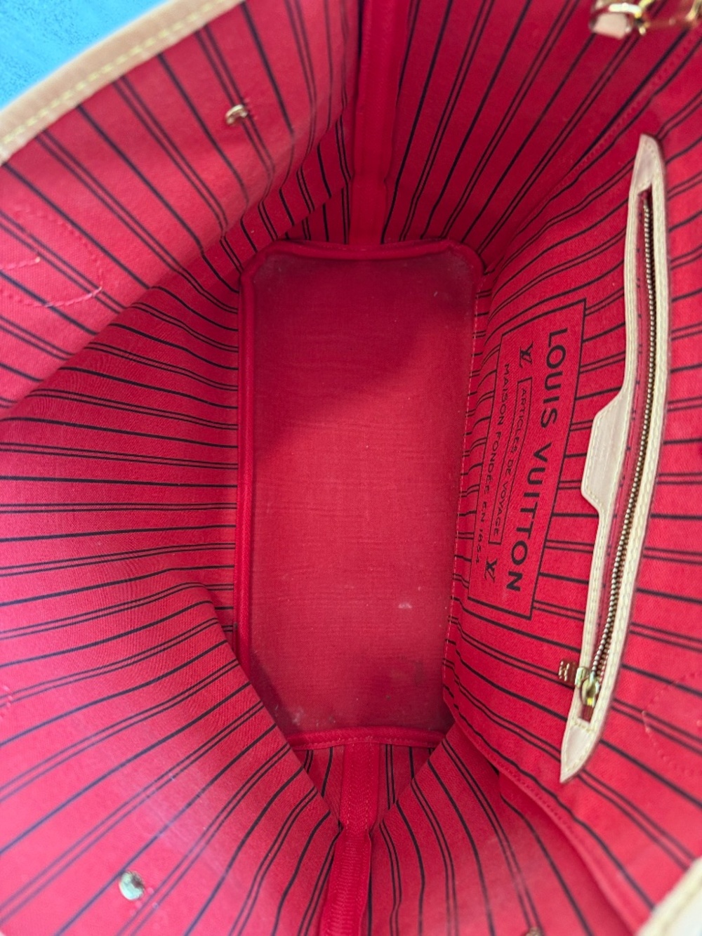 Louis Vuitton Neverfull MM tote - Picture 9 of 14